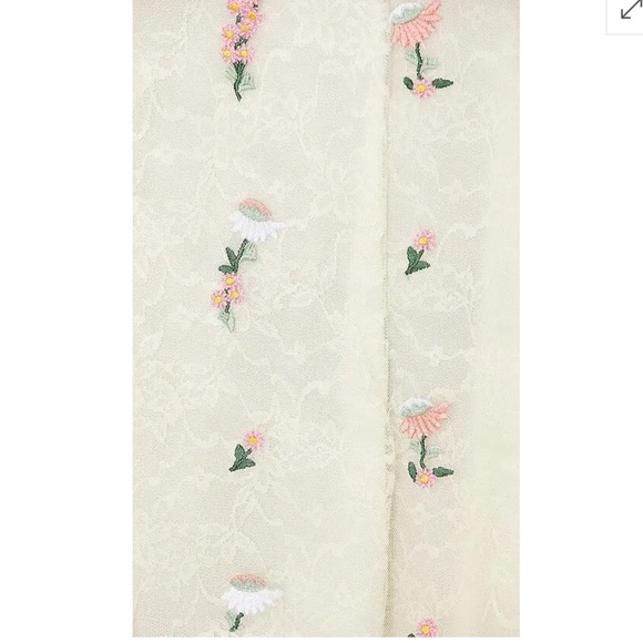 Revolve white dress - flower details - Picture 5 of 5